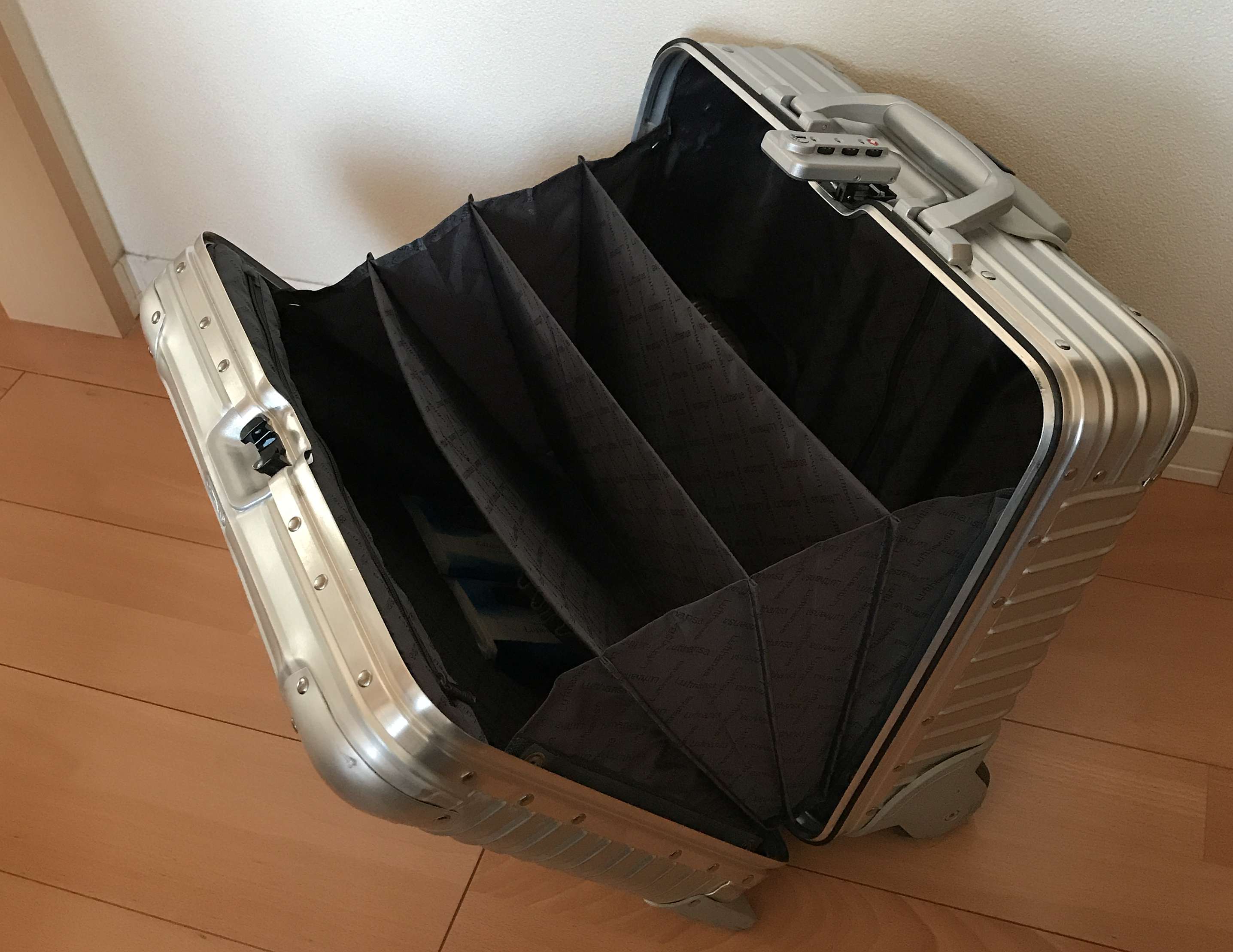 RIMOWAの2輪ビジネストローリーを買いました。国内出張に最適！｜ちゃ ...